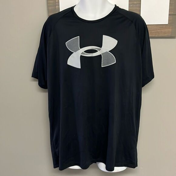 Under Armour Men’s Black w/ Front Logo Short Sleeve Loose HeatGear T-shirt- XL - Picture 1 of 12